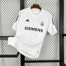 Camiseta Real Madrid Ronaldo Retrô I 05/06 Jogador Adidas Masculina - Branca